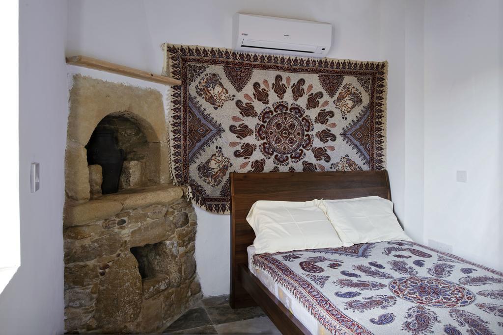 Palm Tree Oriental House And Homestay Polis Værelse billede