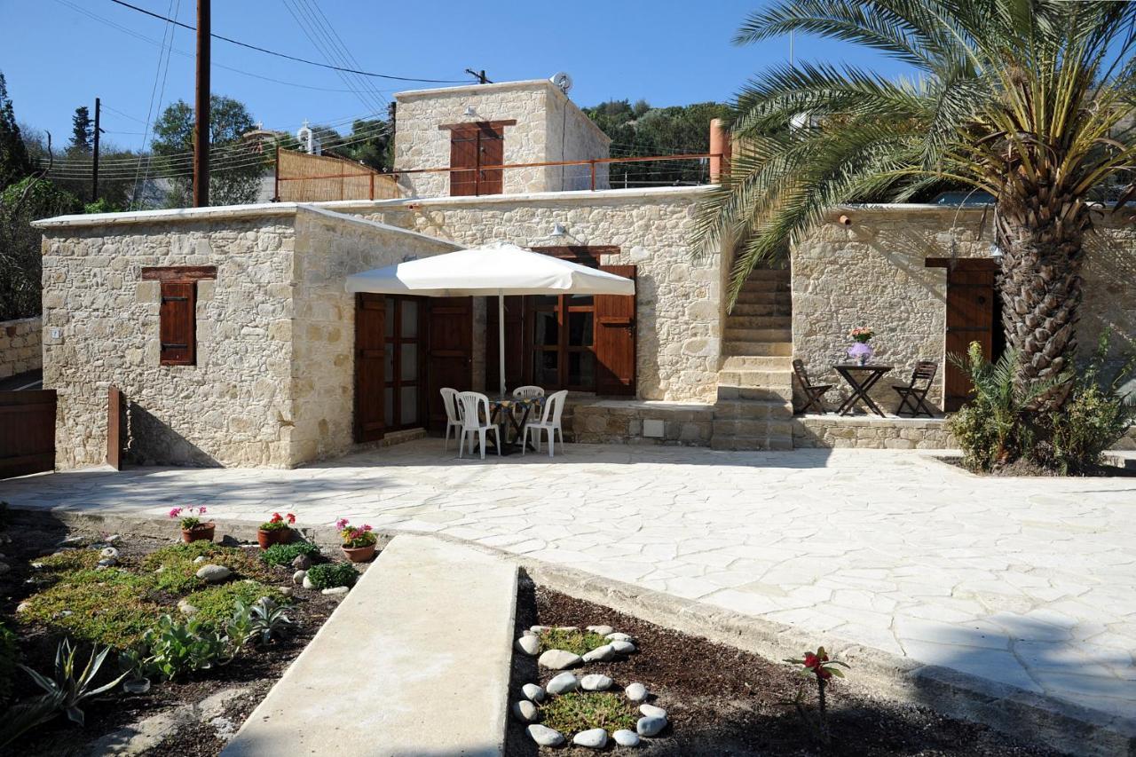 Palm Tree Oriental House And Homestay Polis Eksteriør billede